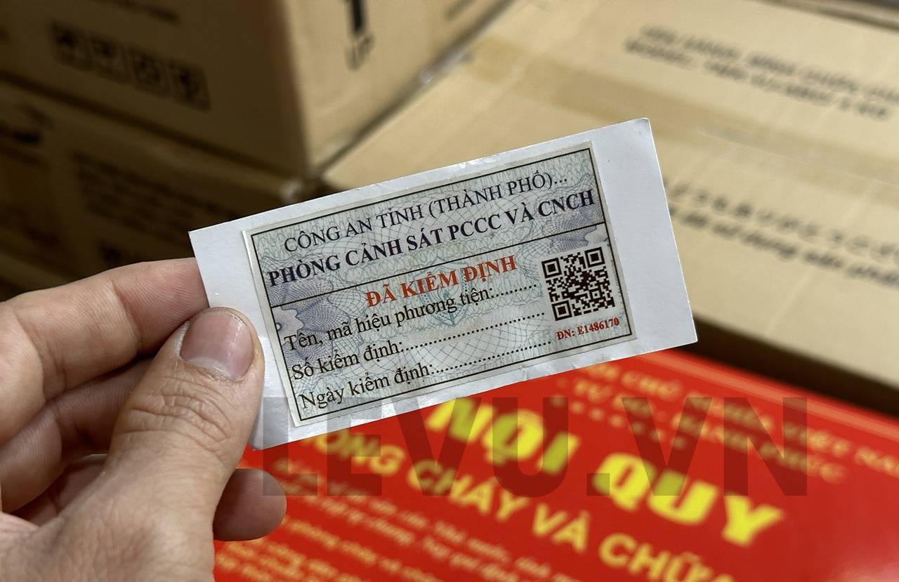Bảng giá thiết bị báo cháy và phương tiện PCCC mới nhất 2026 7 Tem kiểm định bình chữa cháy