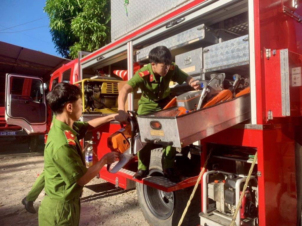 PHỤ LỤC III. BẢO QUẢN, BẢO DƯỠNG PHƯƠNG TIỆN CHỮA CHÁY THÔNG DỤNG, PHƯƠNG TIỆN CỨU NGƯỜI, PHƯƠNG TIỆN, THIẾT BỊ PHỤC VỤ CỨU NẠN, CỨU HỘ, CHẤT CHỮA CHÁY, PHƯƠNG TIỆN, THIẾT BỊ THÔNG TIN LIÊN LẠC PHỤC VỤ CHỮA CHÁY, CỨU NẠN, CỨU HỘ PHỤ LỤC III. BẢO QUẢN, BẢO DƯỠNG PHƯƠNG TIỆN CHỮA CHÁY THÔNG DỤNG, PHƯƠNG TIỆN CỨU NGƯỜI, PHƯƠNG TIỆN, THIẾT BỊ PHỤC VỤ CỨU NẠN, CỨU HỘ, CHẤT CHỮA CHÁY, PHƯƠNG TIỆN, THIẾT BỊ THÔNG TIN LIÊN LẠC PHỤC VỤ CHỮA CHÁY, CỨU NẠN, CỨU HỘ