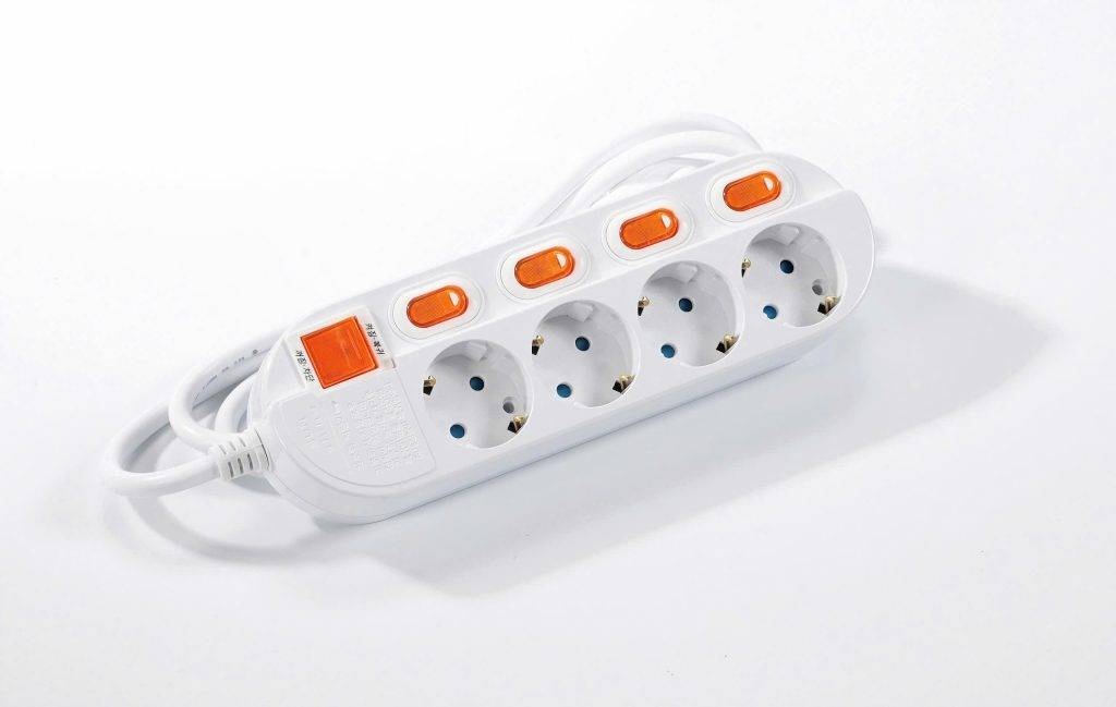 Ổ điện tích hợp miếng dán dập lửa (S.A.F.E INSIDE) Ổ điện tích hợp miếng dán dập lửa (S.A.F.E INSIDE)