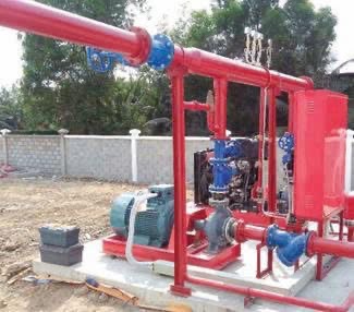 Tủ điều khiển bơm chữa cháy cho hệ sprinkler và họng nước vách tường 5 Tổ máy bơm chữa cháy đặt trên bệ bê tông, tủ điều khiển bơm đặt ngay cạnh máy bơm